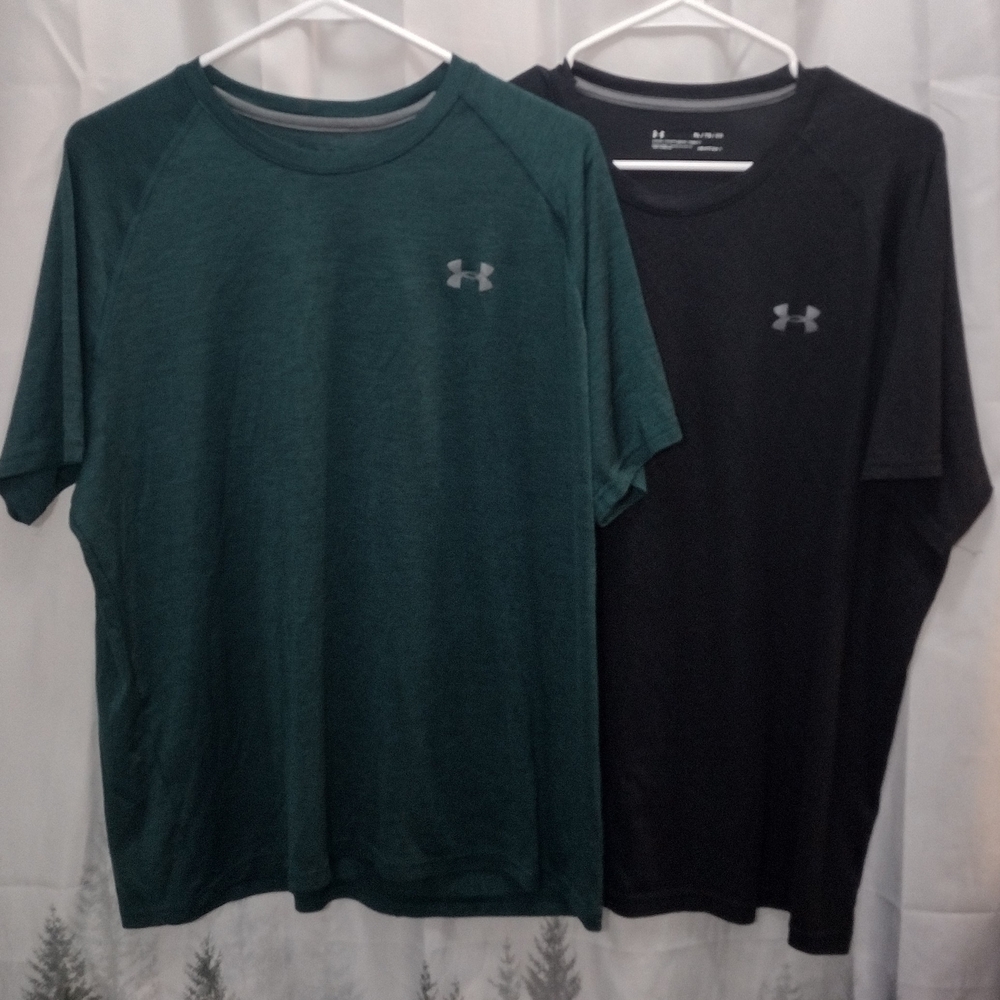 Under Armour Men's Green and Black T-Shirts